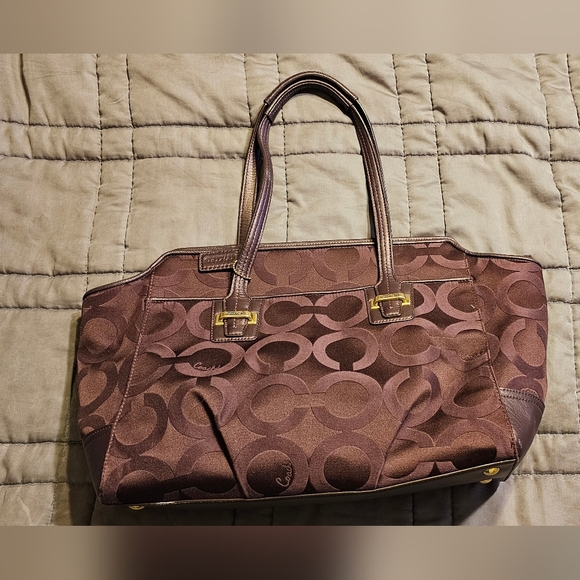 Coach Taylor Alexis Signature OP Art Tote Bag & wallet - Picture 12 of 16